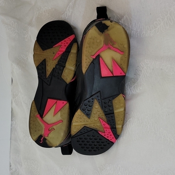 Nike Air Jordan 7 Retro 2016 Black & Pink Basketball High Top Sneakers Size 7Y - Picture 4 of 9